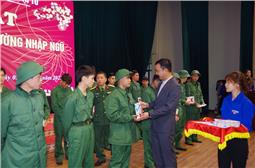 Gặp mặt thanh niên nhập ngũ trước ngày lên đường